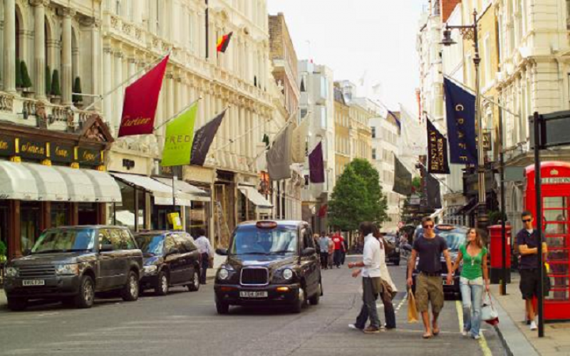 6 Tips For Retailers Wanting To Offer The Best High Street Experience
