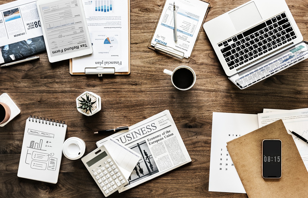 Desk, work, business — How Ogusers Fosters a Community for Secure and Efficient Digital Transactions